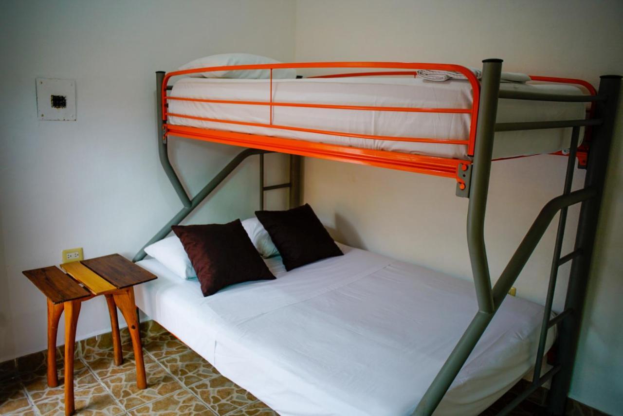 טולום Weary Traveler Hostel מראה חיצוני תמונה