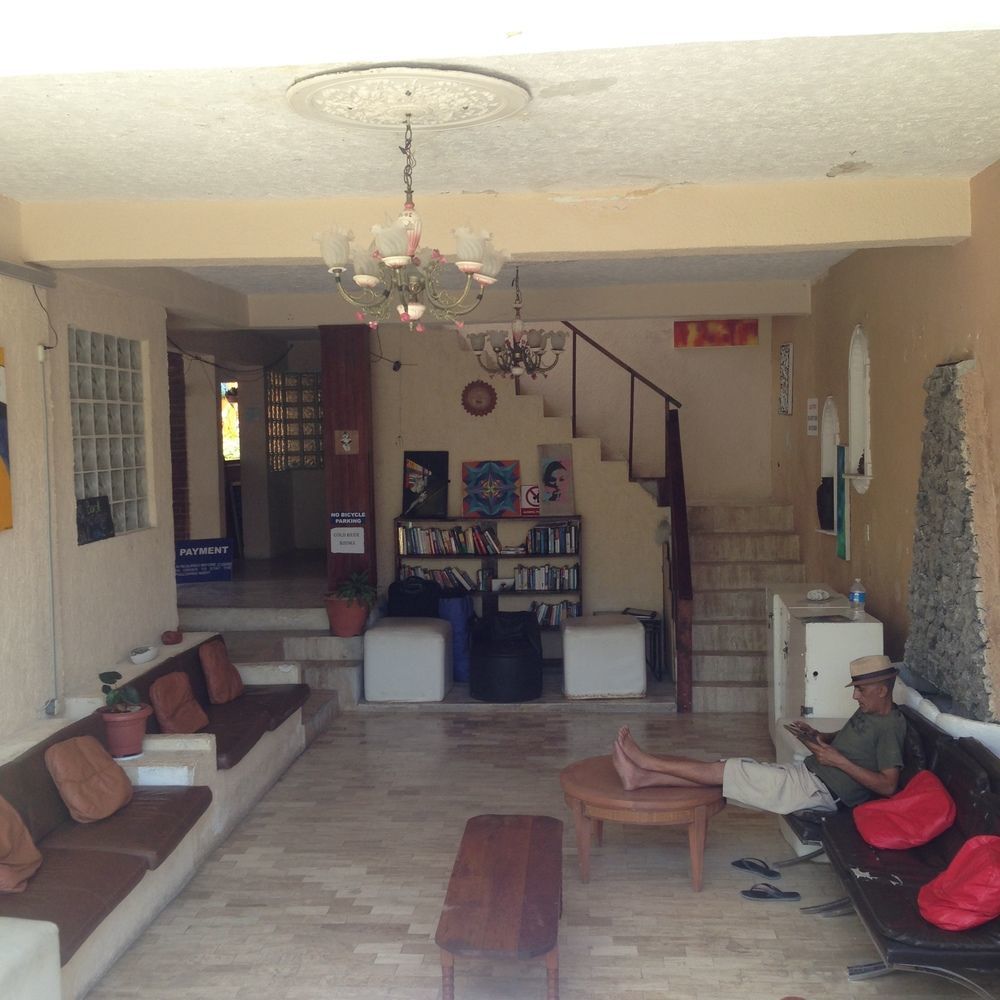 טולום Weary Traveler Hostel מראה חיצוני תמונה